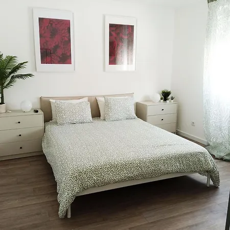 Hostel Mata Caparica